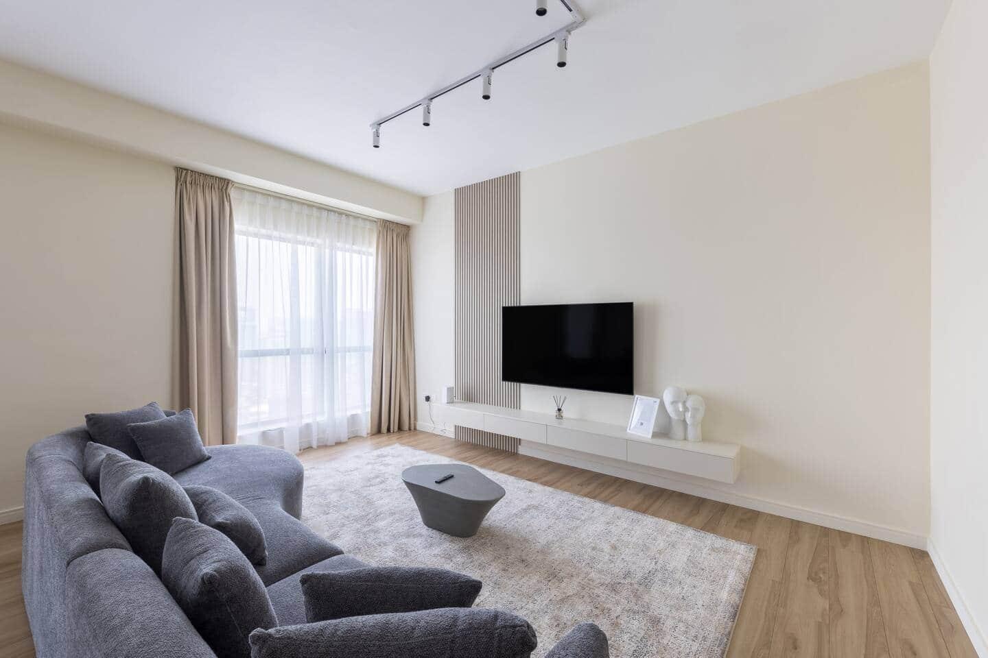 Top-Floor 2BR JBR Apartment with Full Marina View — photo 3