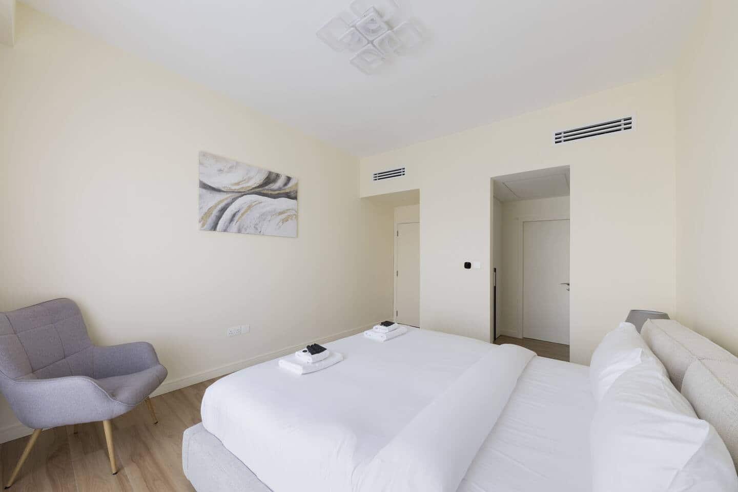 Top-Floor 2BR JBR Apartment with Full Marina View — photo 13
