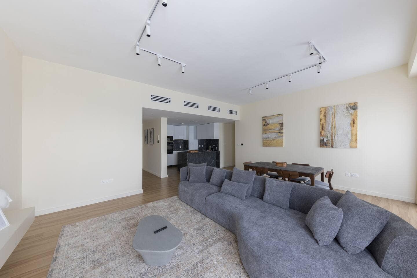 Top-Floor 2BR JBR Apartment with Full Marina View — photo 21