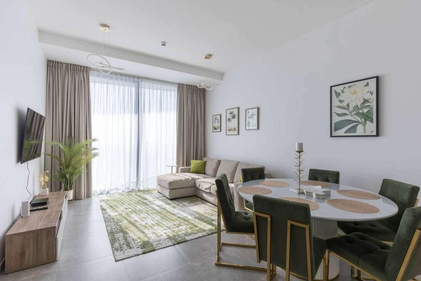 Stella Maris 42nd-Floor 2BR with Dubai Skyline Views 1