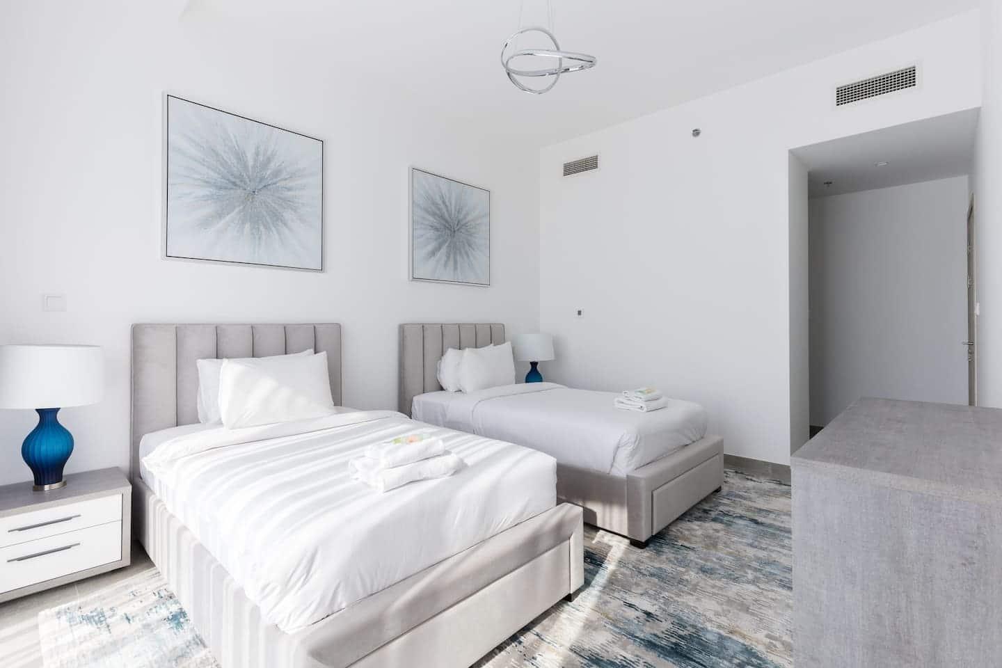 Stella Maris 42nd-Floor 2BR with Dubai Skyline Views — photo 7