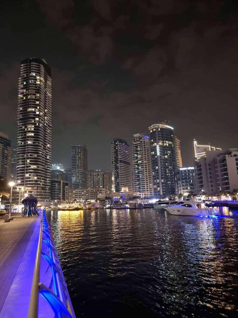 Stella Maris 42nd-Floor 2BR with Dubai Skyline Views — photo 26