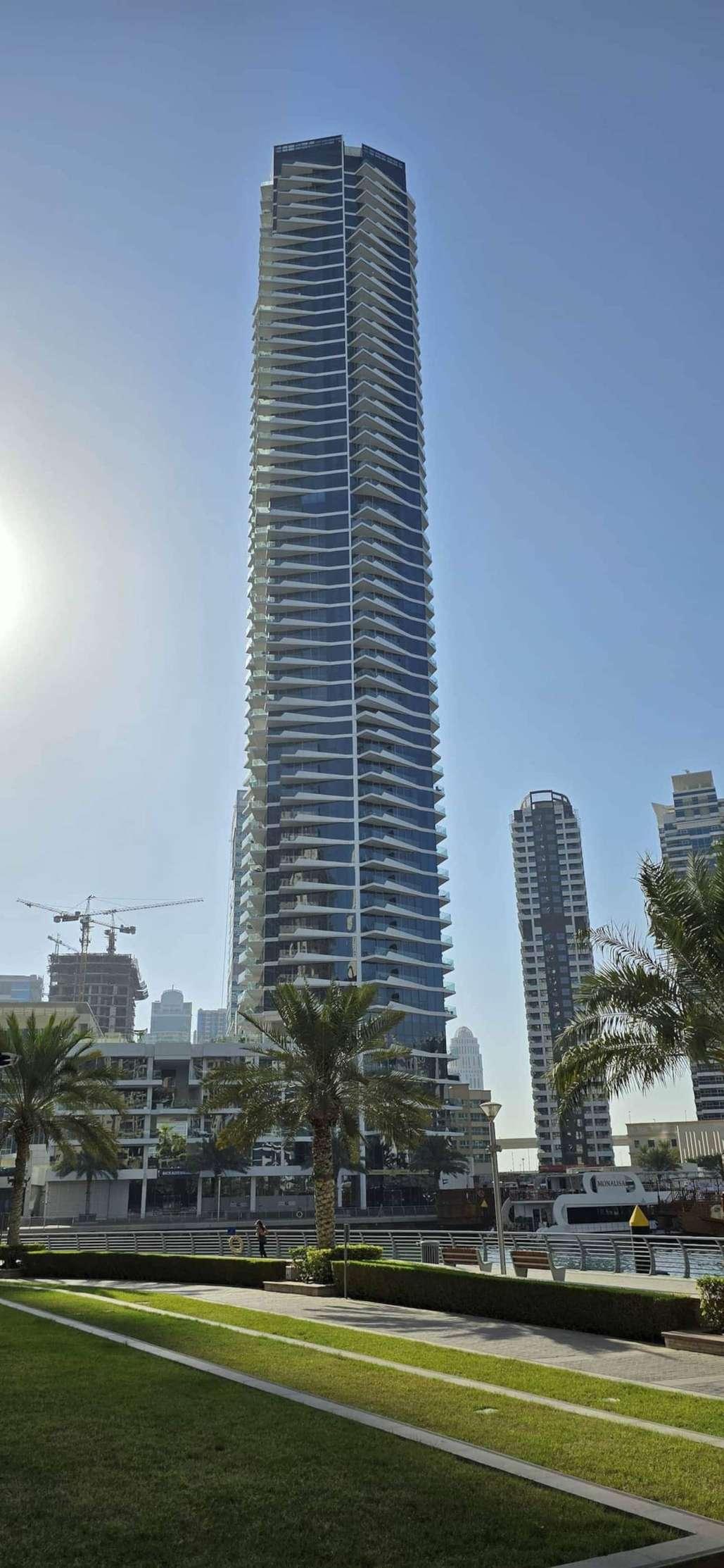 Stella Maris 42nd-Floor 2BR with Dubai Skyline Views — photo 30