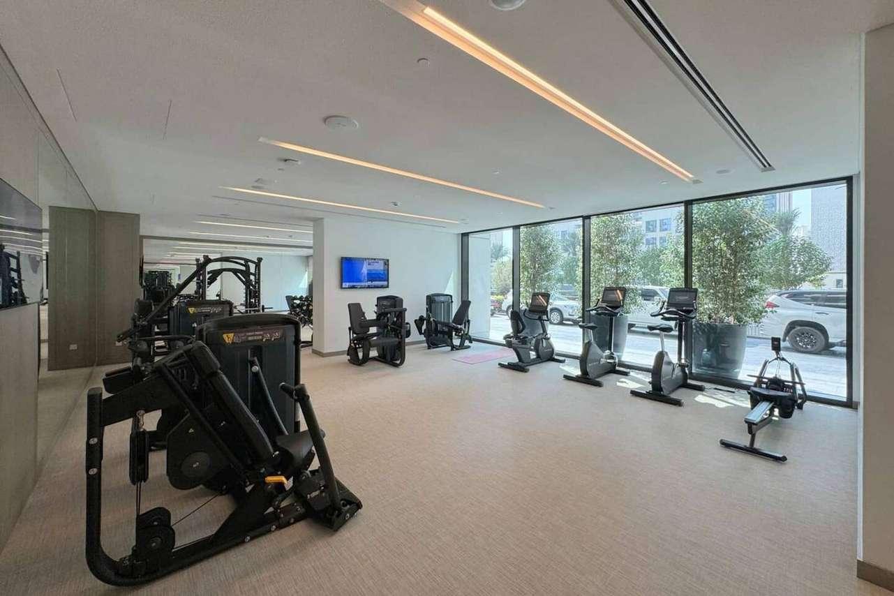 Creek Harbour 1BR Apartment with Skyline & Creek Views 4