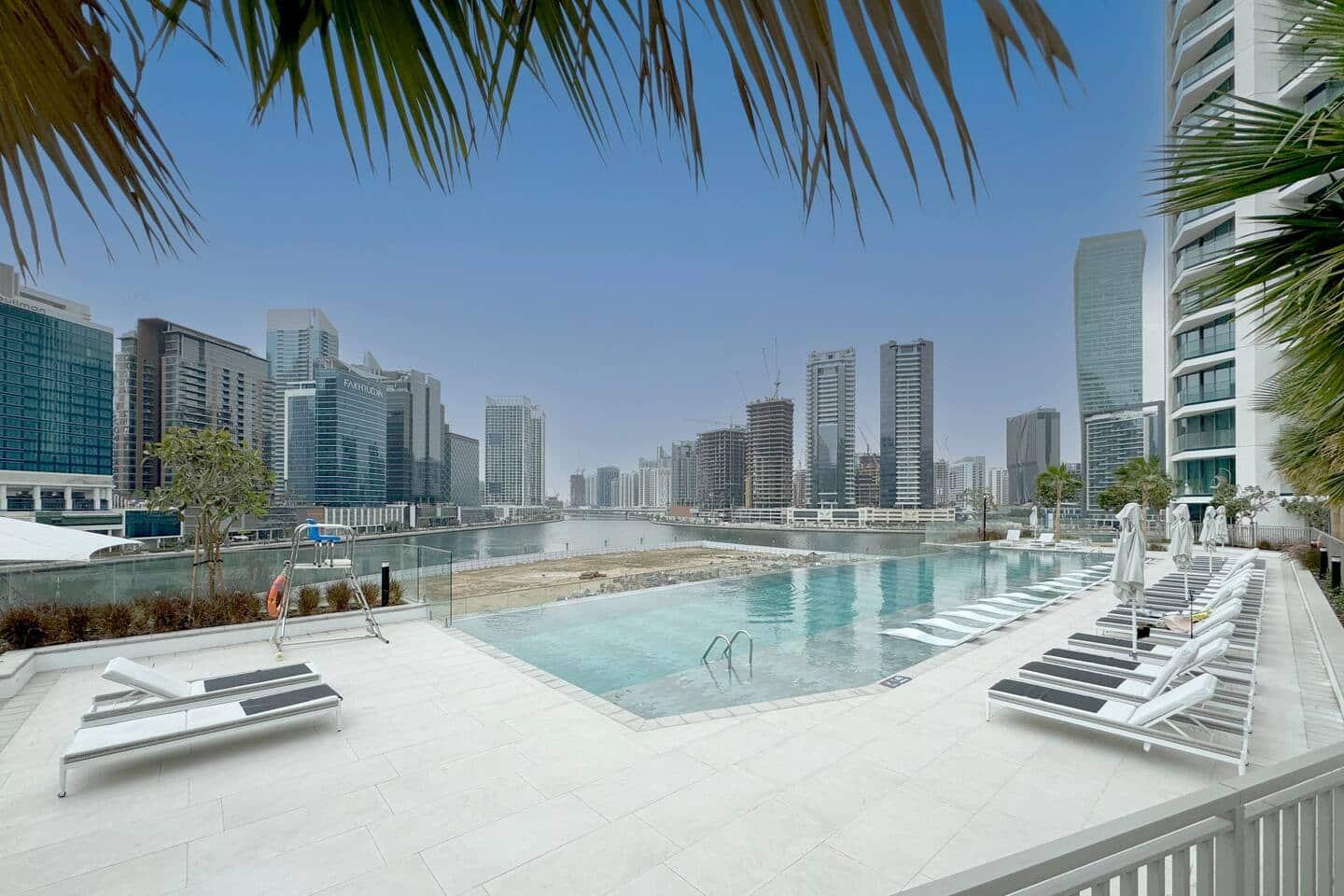 Canal View 1BR Apartment in Business Bay, Peninsula — photo 13