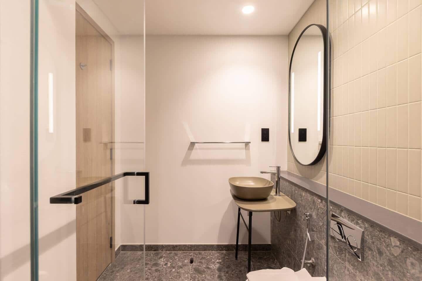 Canal View 1BR Apartment in Business Bay, Peninsula — photo 37