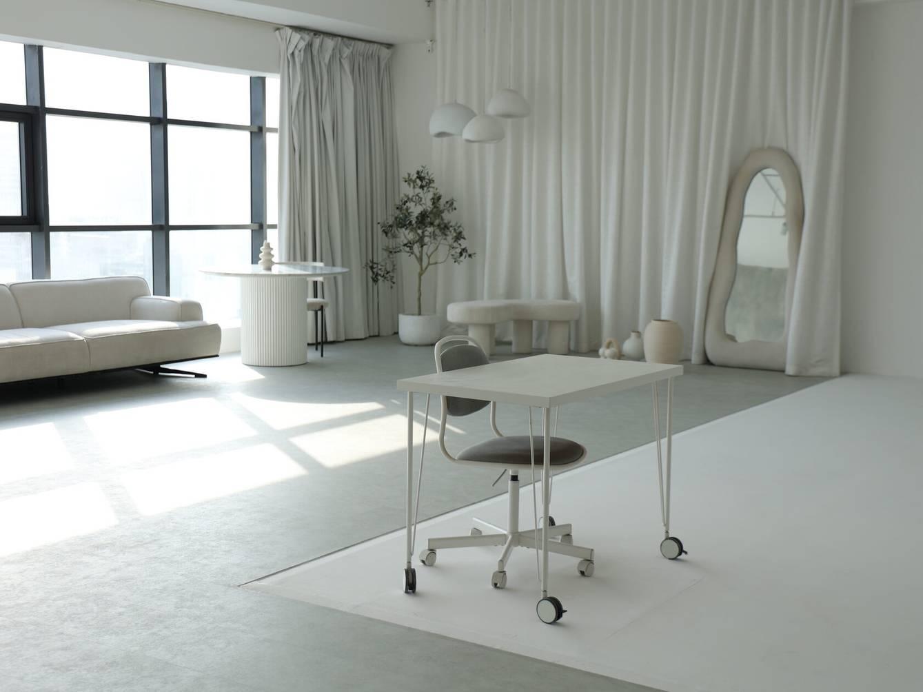 Cement Hall Photo Studio with 7x6m Cyclorama in Barsha Heights — photo 3