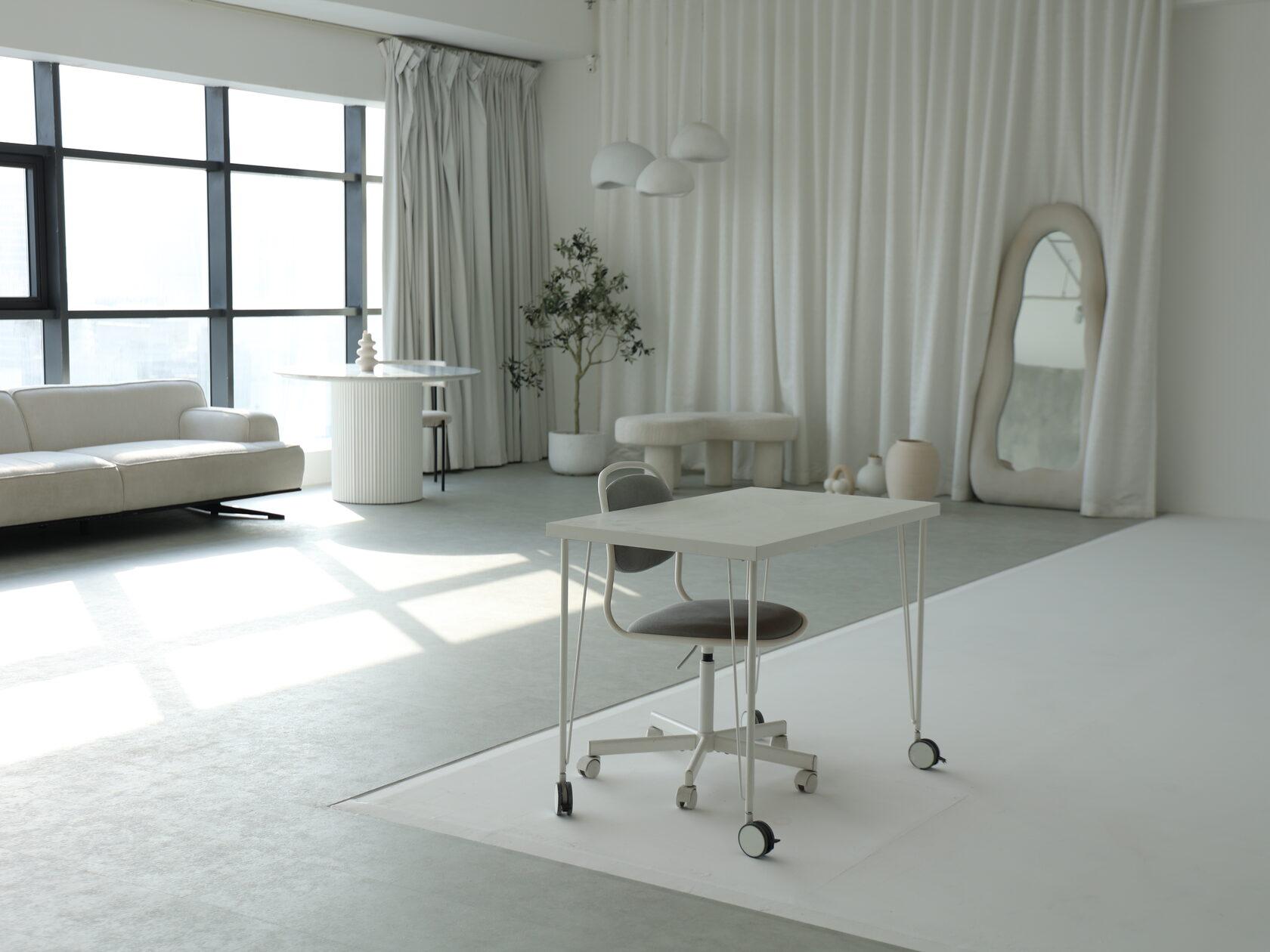 Cement Hall Photo Studio with 7x6m Cyclorama in Barsha Heights — photo 3