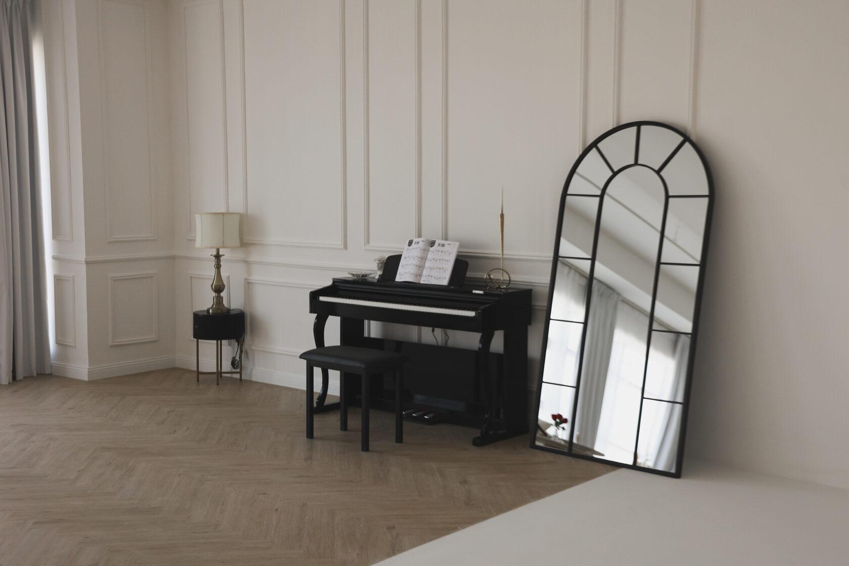 French Hall Photo Studio with 6x6m Cyclorama in Barsha Heights — photo 4