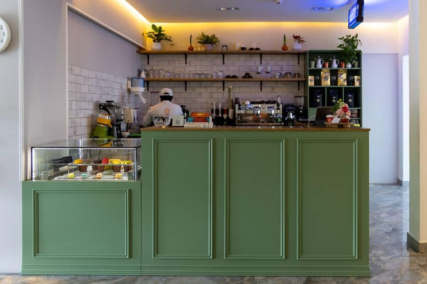 Fully Private Plant-Filled Cafe and Flowers Boutique in Al Manara for Shoots and Events — photo 14