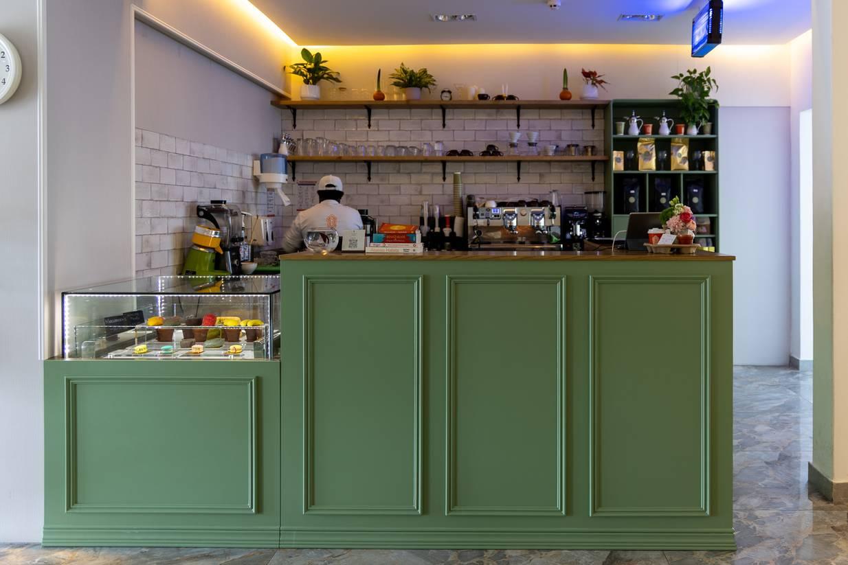 Fully Private Plant-Filled Cafe and Flowers Boutique in Al Manara for Shoots and Events — photo 14