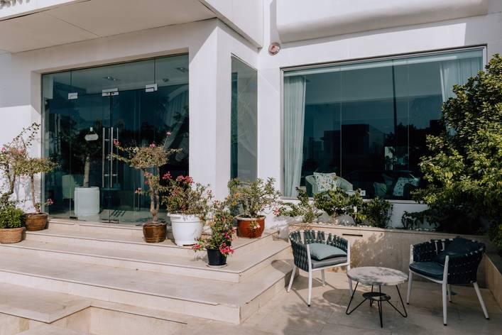 Fully Private Plant-Filled Cafe and Flowers Boutique in Al Manara for Shoots and Events — photo 26