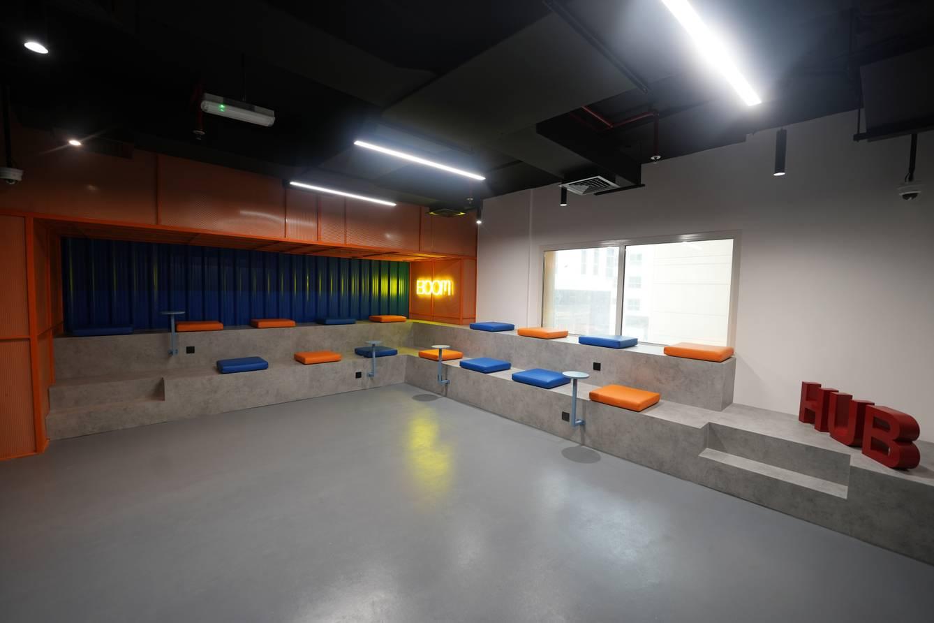 Arena, Podium Stage for Elite Events, Workshops, Networking and Meetups in Al Barsha — photo 2