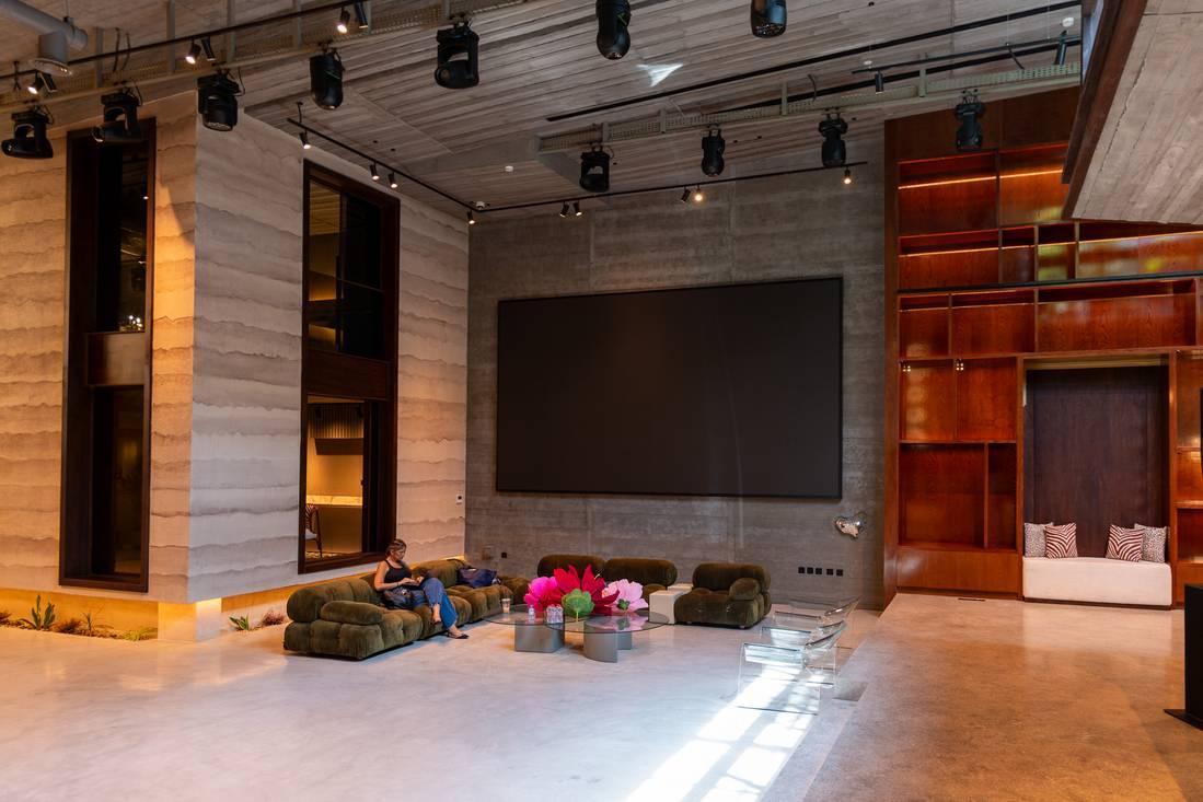 Private High-End Event Venue for 250 Guests in Al Quoz, Dubai — photo 34