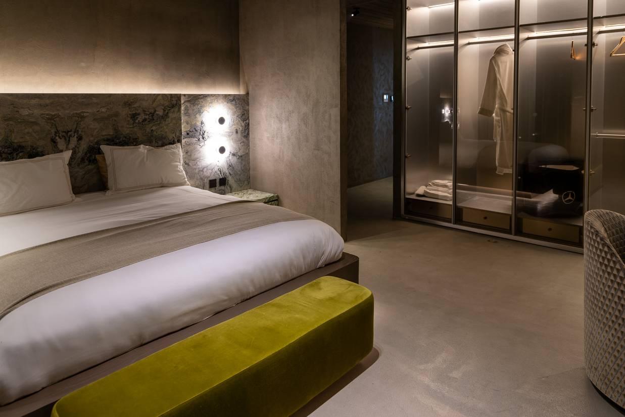 Designer Bedroom Sets for Photoshoots and Production Projects in Al Quoz, Dubai — photo 8