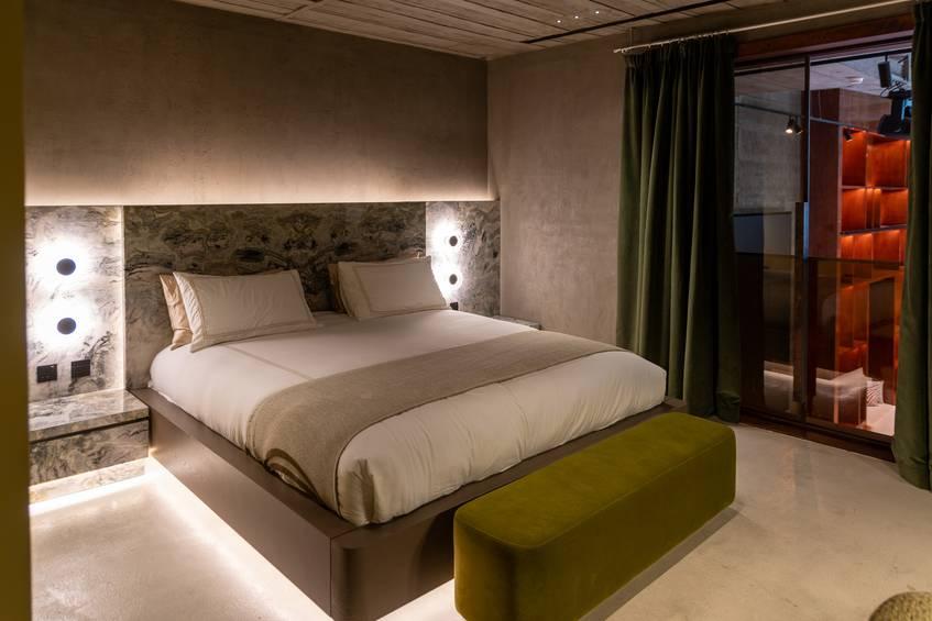 Designer Bedroom Sets for Photoshoots and Production Projects in Al Quoz, Dubai — photo 13