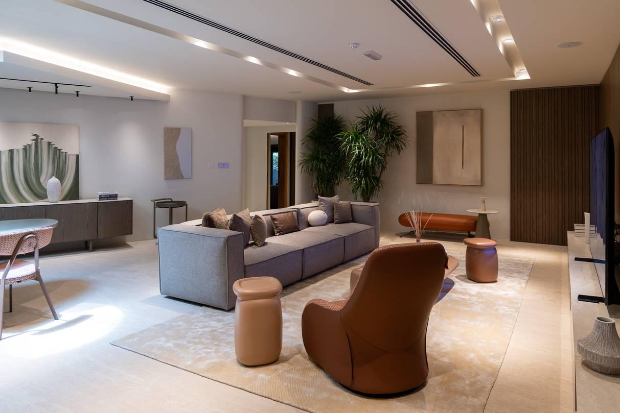Luxury Furniture Showroom for Photoshoots and Workshops in Al Quoz, Dubai — photo 3