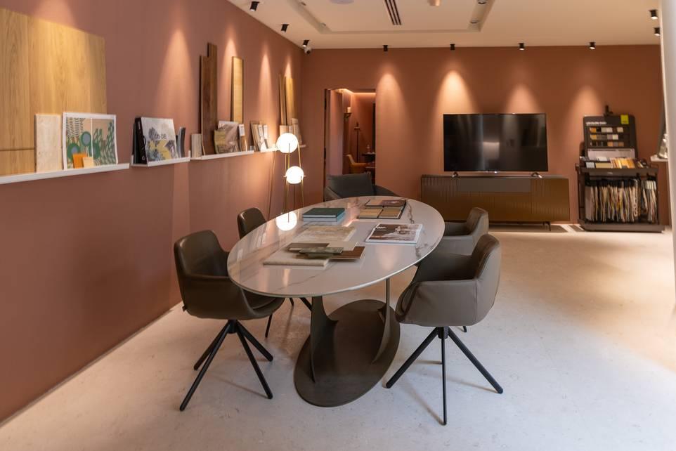 Luxury Furniture Showroom for Photoshoots and Workshops in Al Quoz, Dubai — photo 22