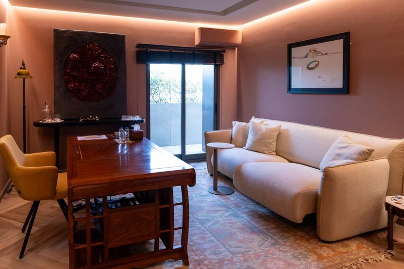Luxury Furniture Showroom for Photoshoots and Workshops in Al Quoz, Dubai — photo 27