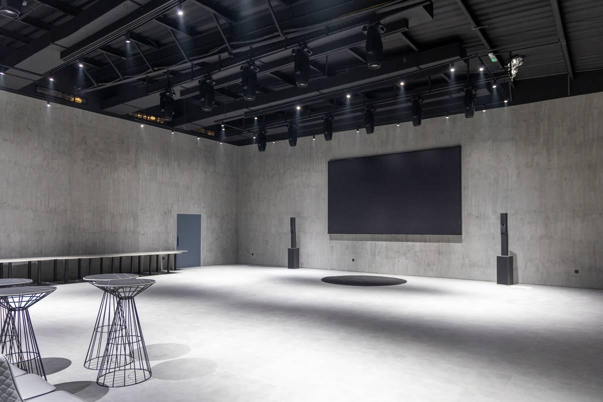 Event Venue for 200 People with LED Screen and AV, Al Quoz — photo 4