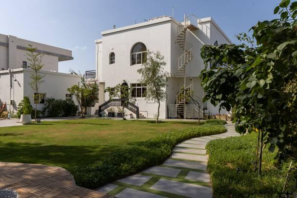 Full Villa with Garden and Pool for Events and Shoots, Dubai — main photo