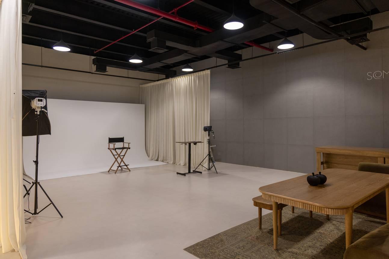 Photo and Video Studio with Cyclorama in Al Quoz, Dubai — photo 10