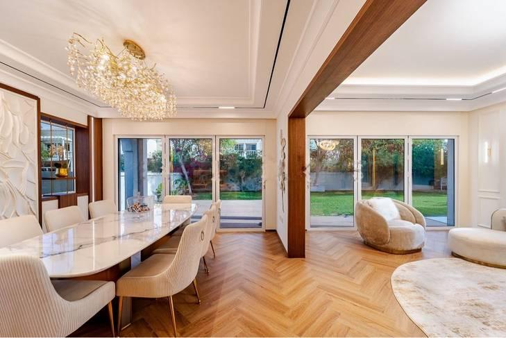 Two Story Villa for Photo and Video Shoots in JVT, Dubai — photo 21
