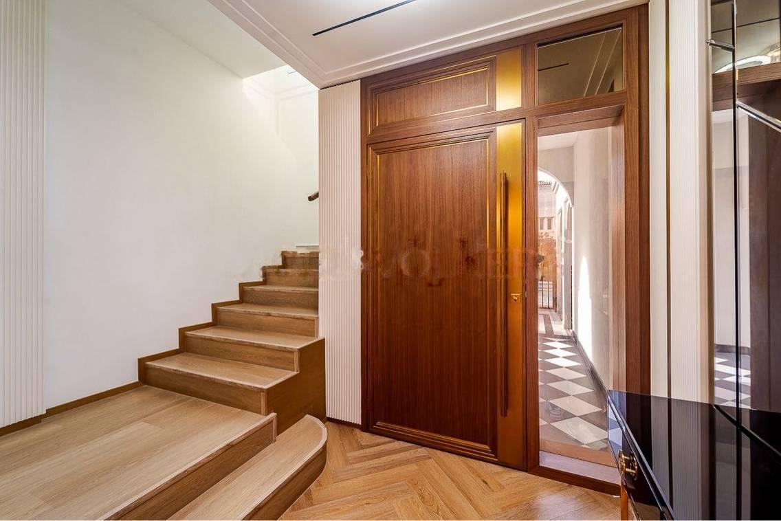 Two Story Villa for Photo and Video Shoots in JVT, Dubai — photo 11