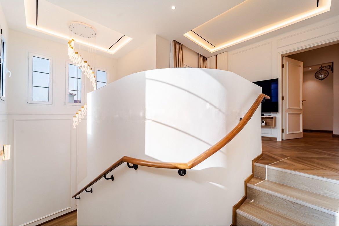 Two Story Villa for Photo and Video Shoots in JVT, Dubai — photo 10
