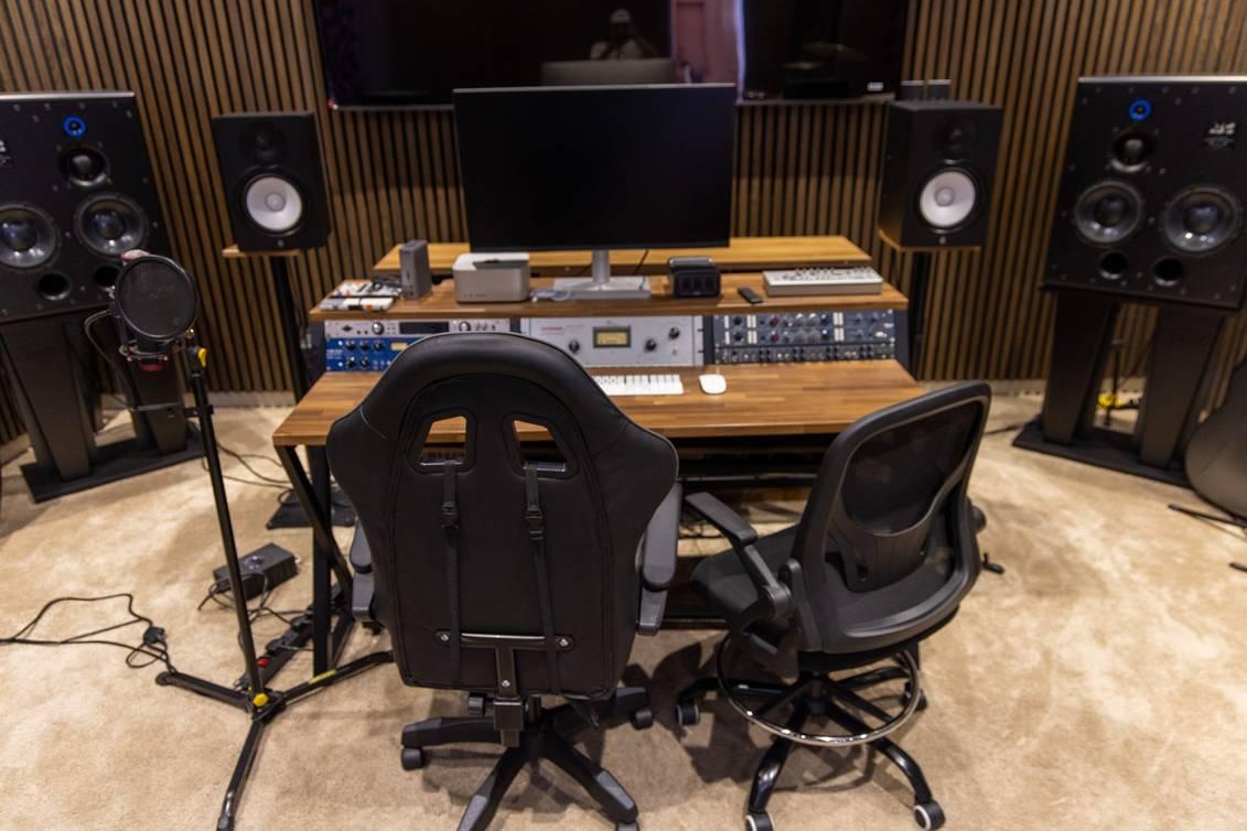 Recording Studio for Music and Podcasts in Al Awir, Dubai — photo 6