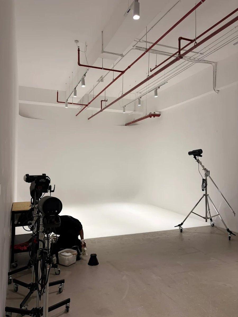 White Cyclorama Studio for Shoots in Dubai Production City — photo 7