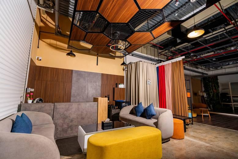 Photo Studio with 8m Infinity Cove in Nadd Al Hamar, Dubai — photo 13
