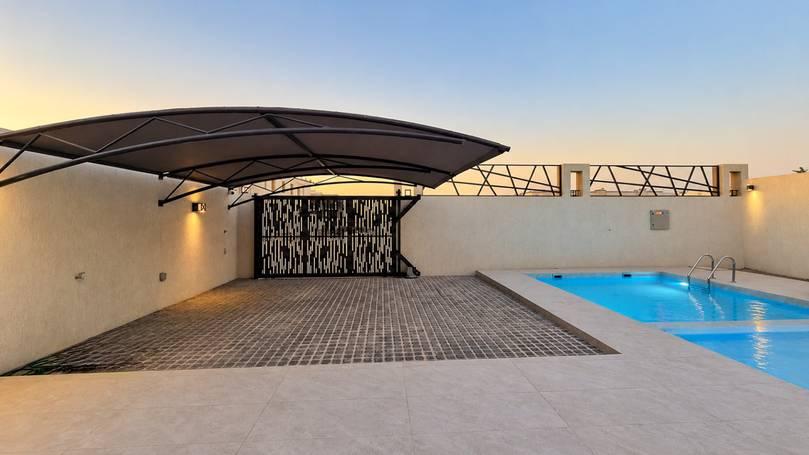 Villa with Two Pools for Shoots in Ras Al Khaimah — photo 14